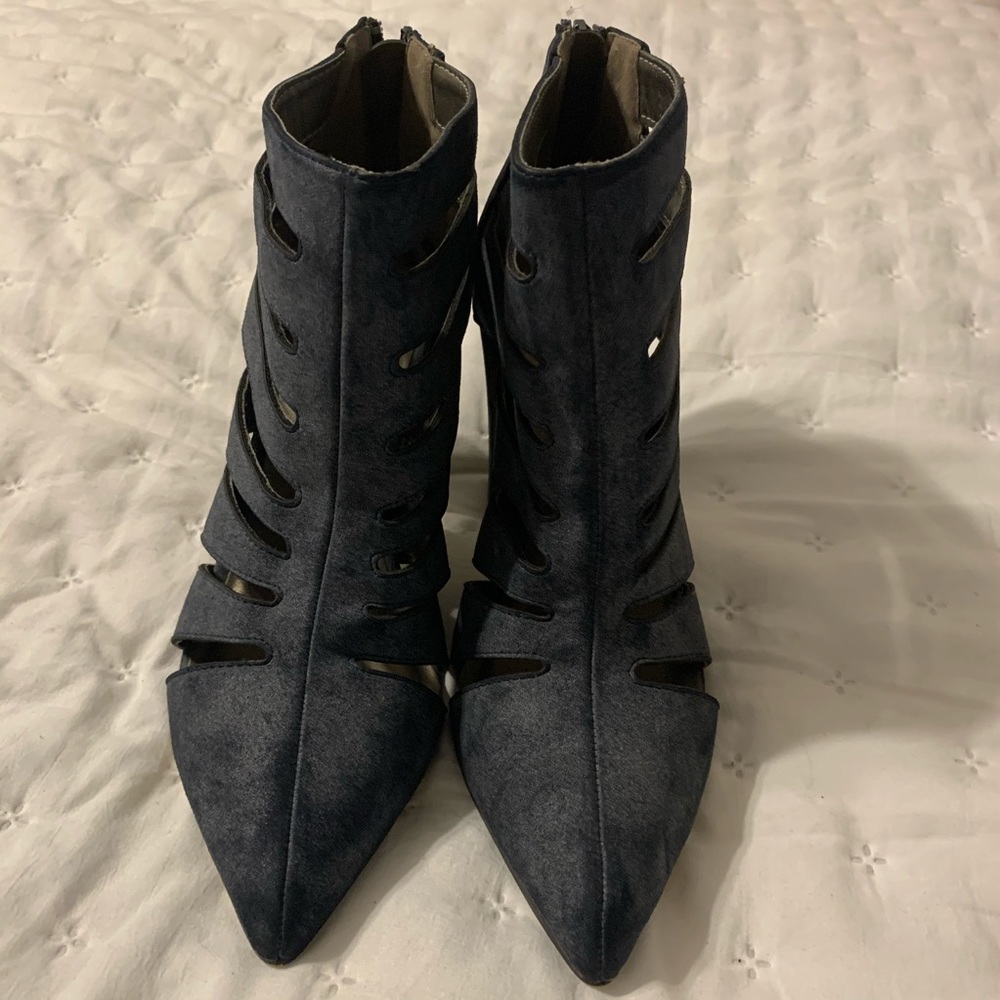 Michael Antonio shoes.